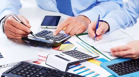 21757718-Hand-with-calculator-Finance-and-accounting-business--Stock-Photo